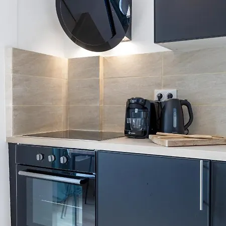 Zenbnb - Evasion - Colocation - Ch73 - Proche Tramway - Wifi - Netflix Apartment Annemasse